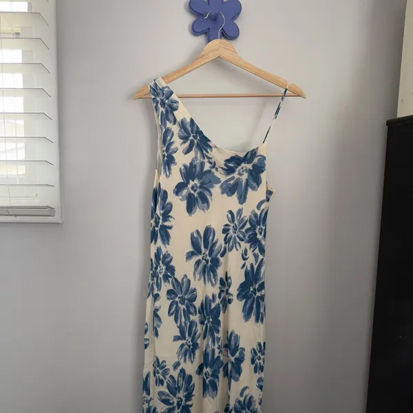 Reformation Large Chandelier Floral Midi Dress Celestia Blue Floral‎ Ivory - Image 9