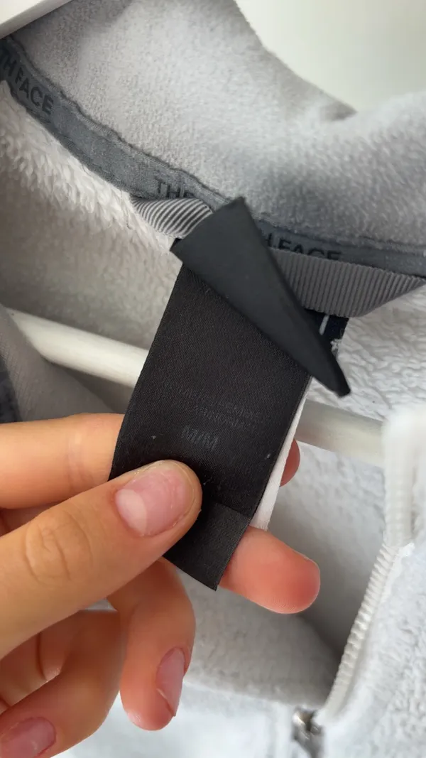 The North Face gray fleece jacket size medium - Image 3