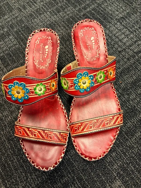 Spring Step red leather strappy slide sandals sz 41 or 9.5 - 10 heel 2.75” - Image 2