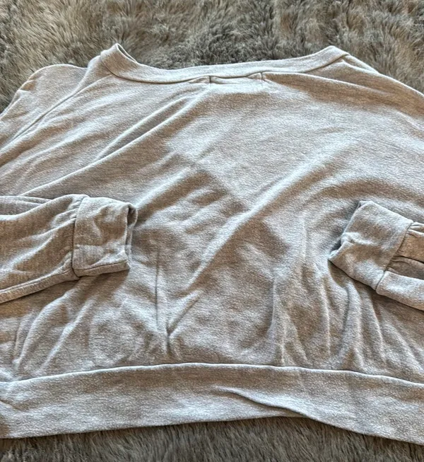 LA Cropped Sweatshirt - Image 4
