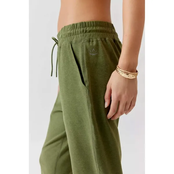 Beyond Yoga Spacedye Commuter Midi Jogger Pant Olive Green Heather Large - Image 2