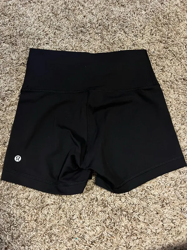 Lululemon Wunder Train High-Rise Shorts 4" Black - Image 2