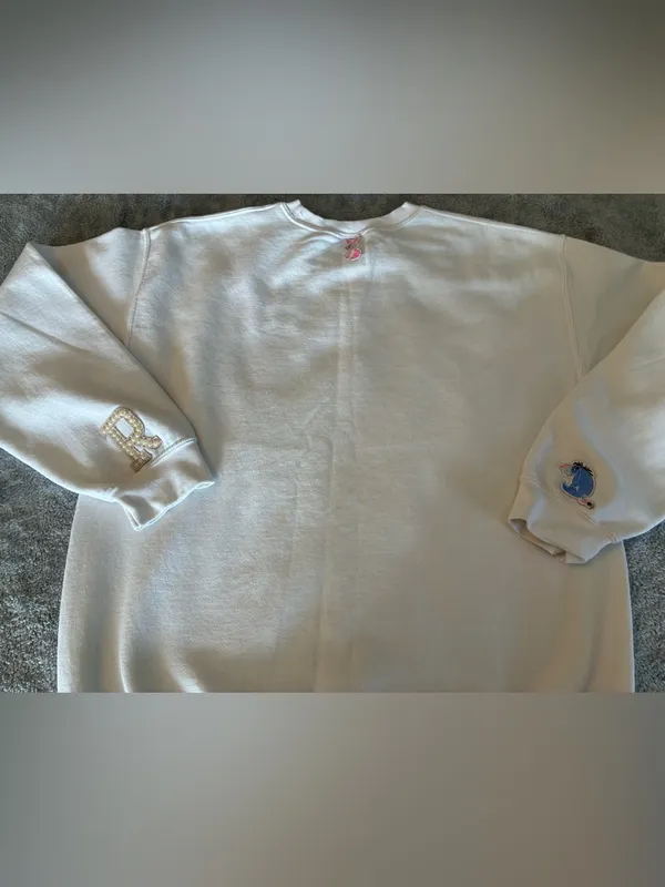 Women’s White Sweatshirt Patch Details of Winnie the Pooh Characters Size XL - Image 10