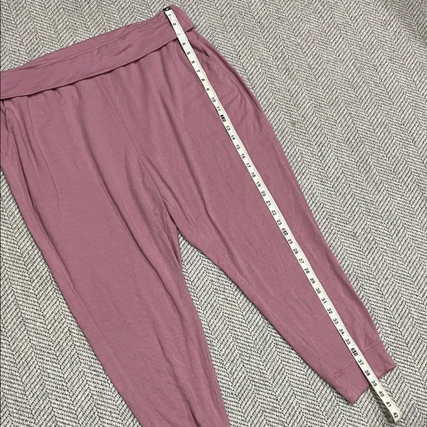 Old Navy Mauve Women's Jogger Pants - Image 5
