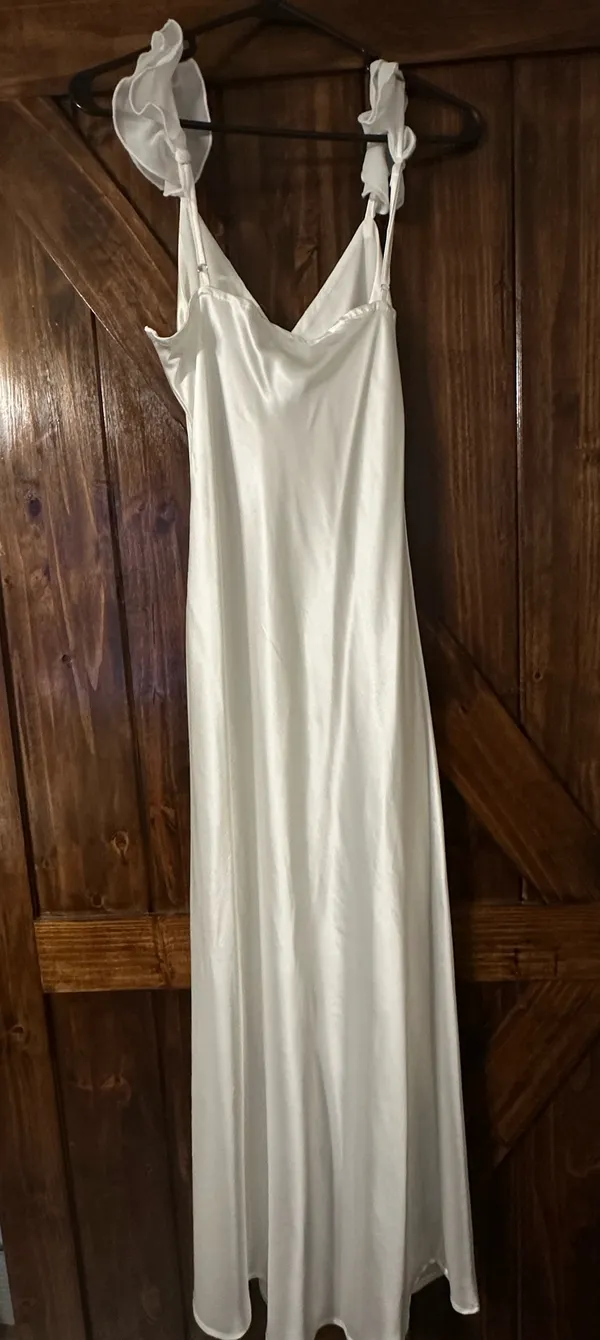 Satin white dress Size XS - Image 2