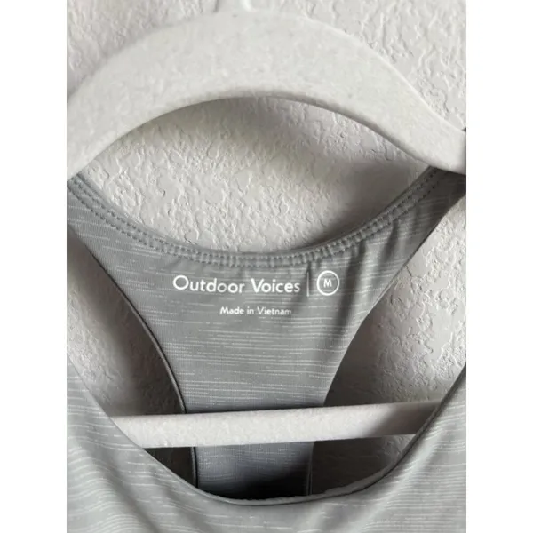 Outdoor Voices‎ Sports Bra Women's Size Medium Gray Tech Sweat Crop Athletic - Image 4
