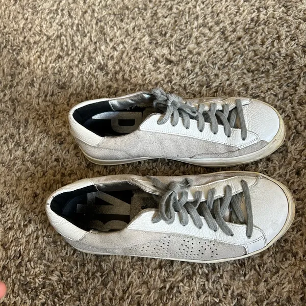 P448 Kids Silver and White Lace-Up Sneakers - Image 3