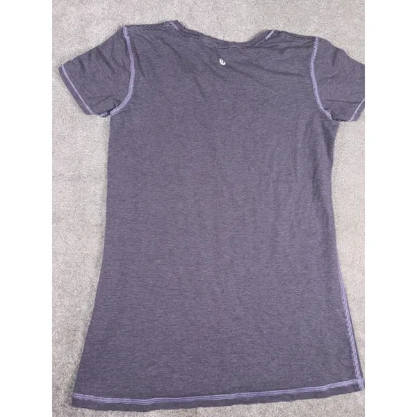lululemon‎ womens size 4 purple stripe fitted t shirt - Image 2