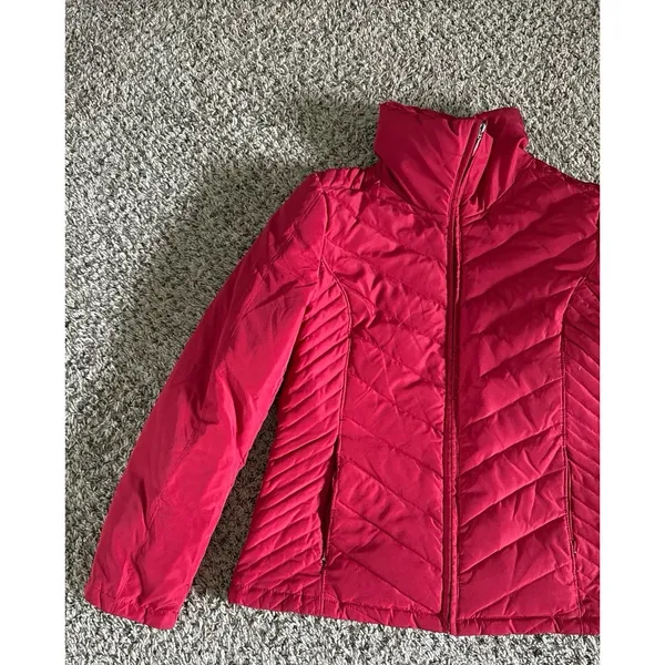 Kenneth Cole Reaction Women's Red Puffer Coat Size Medium‎ - Image 3