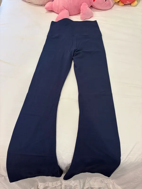 PINK - Victoria's Secret Navy Flare leggings - Image 3