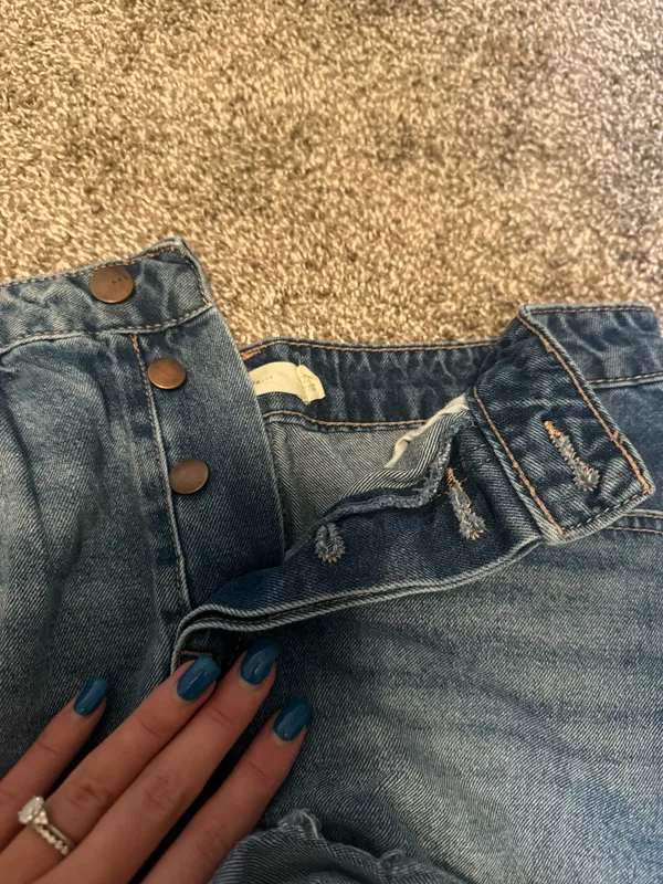 High-rise jean shorts in blue - Image 6