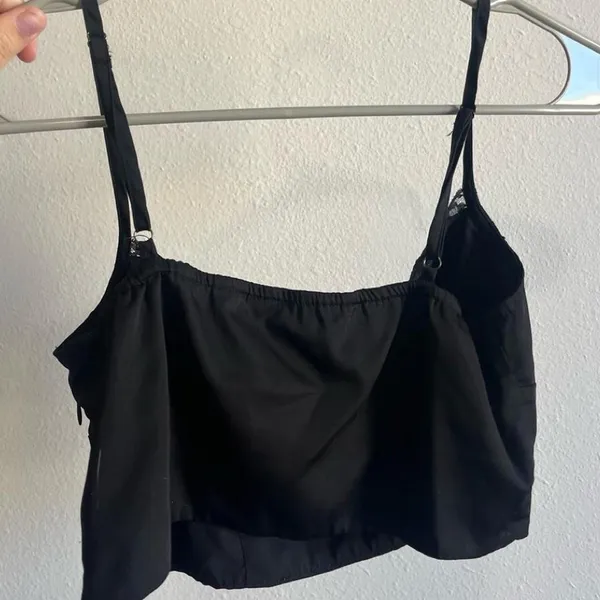Princess Polly Crop Top Black - Image 2
