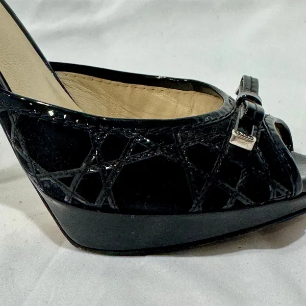 Christian Dior Black Cannage Patent Bow Peep Toe Heel 38.5 SINGLE SHOE - Image 4