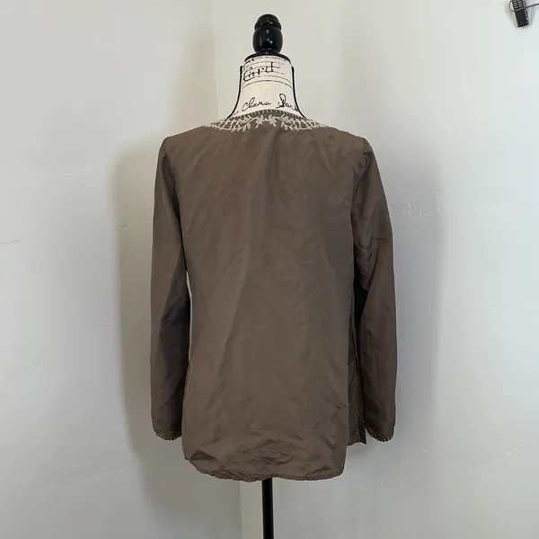 Sundance 100% Silk Embroidered Boho Tunic Brown Floral Split Neck Tie Top Medium - Image 3
