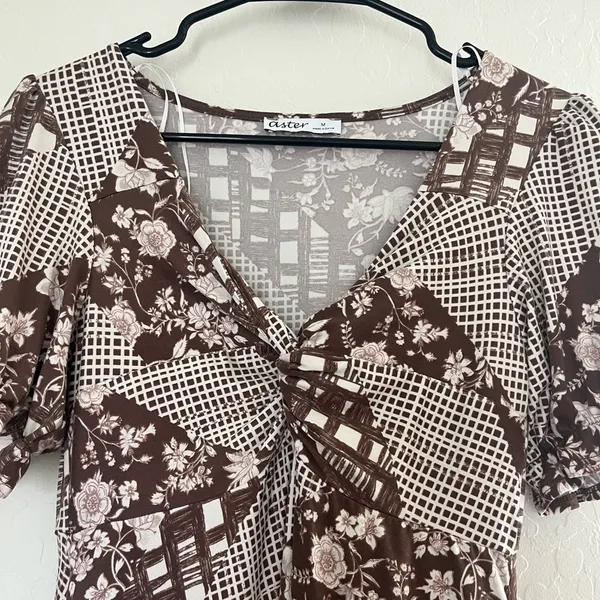 Aster women’s dress brown white floral checkered design artsy pockets‎ medium - Image 3