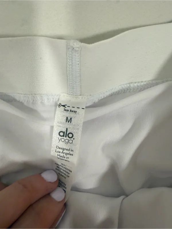 ALO Yoga White Pleated Skater Skirt - Image 3