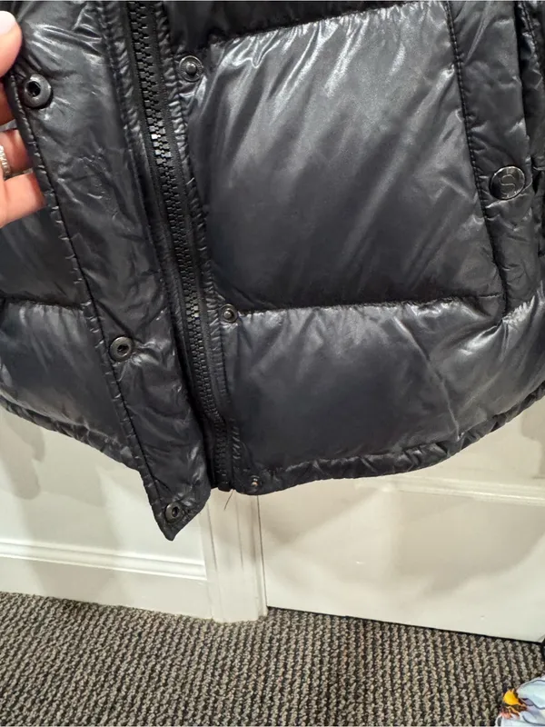 S13 Women's Shiny Black Puffer Coat with High Collar - Image 4