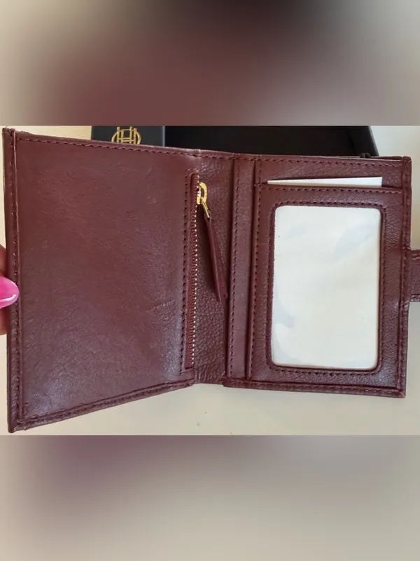 House of Harlow 1960 NWT Women's Burgundy Bifold Wallet Card Case ID Window Box - Image 3
