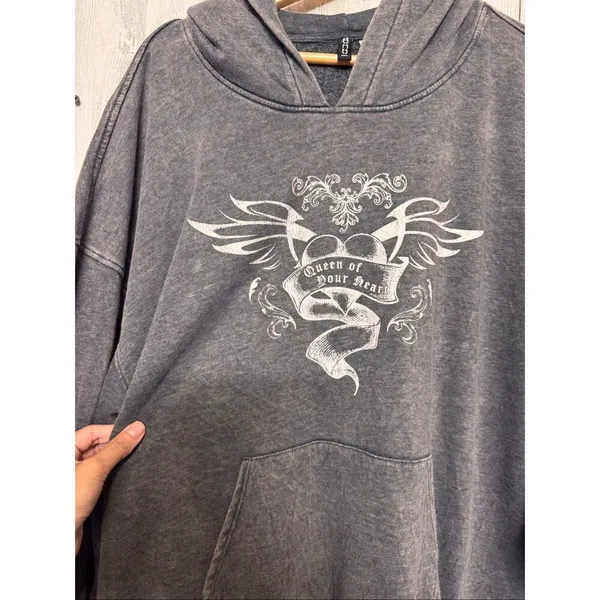 H&M Divided Hoodie Womens XXL Dark Grey Acid Wash Queen of Your Heart Graphic - Image 3