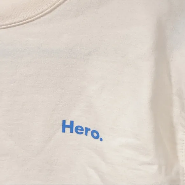 Alix Earle x Hero Cosmetics Cream Crewneck Pullover Sweatshirt Size Small - Image 3