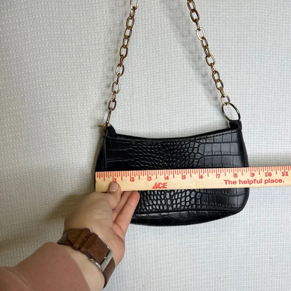 Y2K Black Crocodile Embossed Short Shoulder Bag with Gold‎ Chain Strap - Image 8