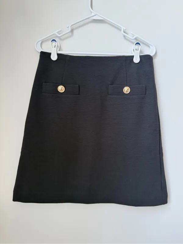 Ann Taylor Black Mini Skirt with Gold Buttons Size 6 New with tags! - Image 3