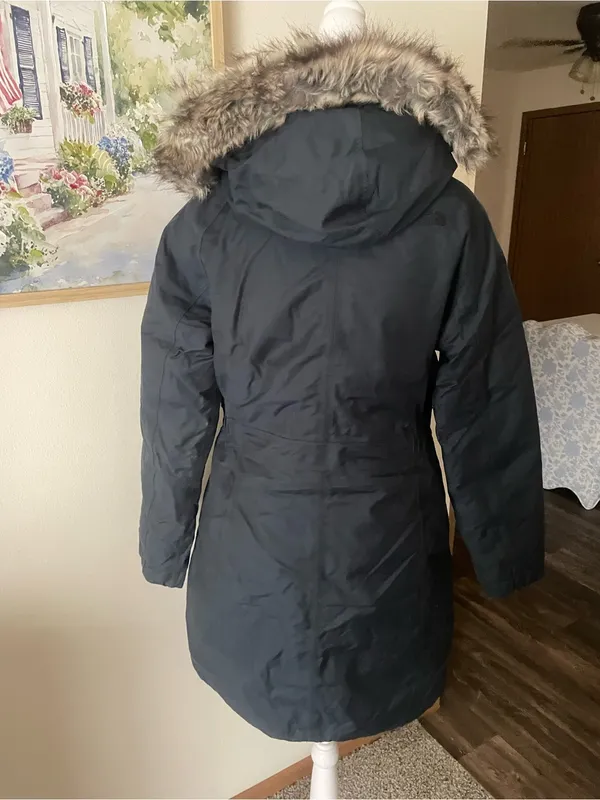 The North Face Arctic Parka Down Fur Trim Coat Jacket in Size Medium - Image 13