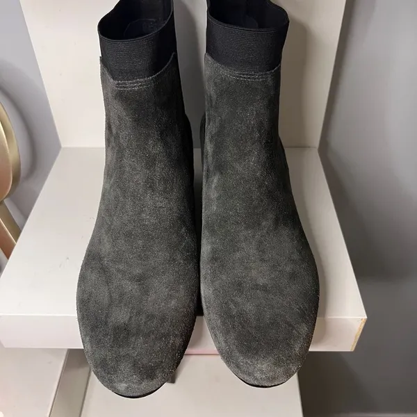 Nurture Ankle Boots Womens 10M Grey Suede Low Wedge‎ Chelsea Pull On Comfort - Image 4