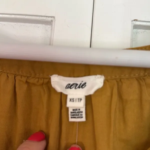 Aerie NWT mustard yellow cropped puff sleeve blouse XS - Image 3
