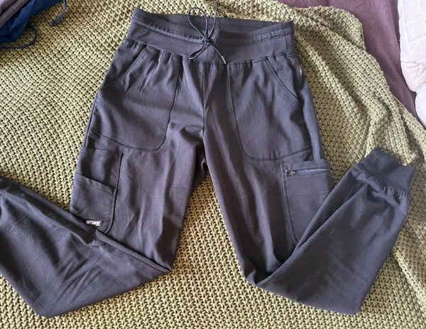 Grey's Anatomy Scrub Set - Image 4
