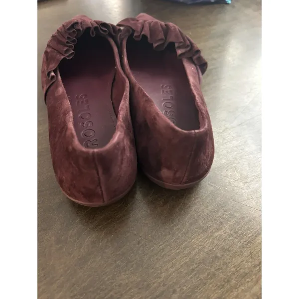 Aerosoles Women's Ruffle Suede Pointed Toe Slip-On Ballet Flats Sz 8 Burgundy - Image 3