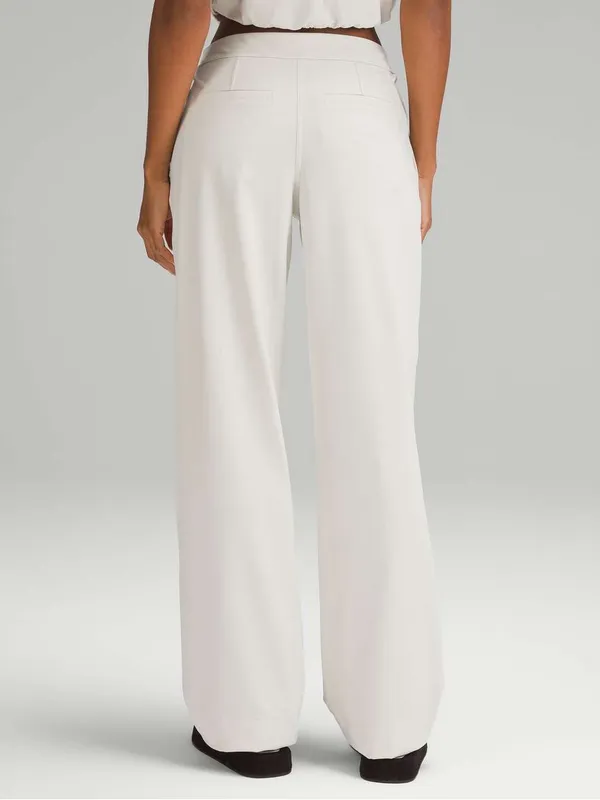 lululemon Straight-Leg Mid-Rise Luxtreme Pant Bone Medium - Image 2