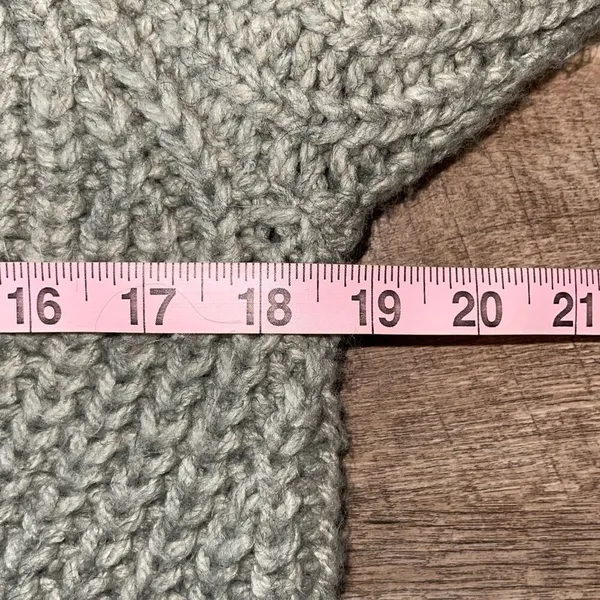 American Eagle Outfitters Womens Chunky Knit V-Neck Long Sleeve Sweater Size XS‎ - Image 6