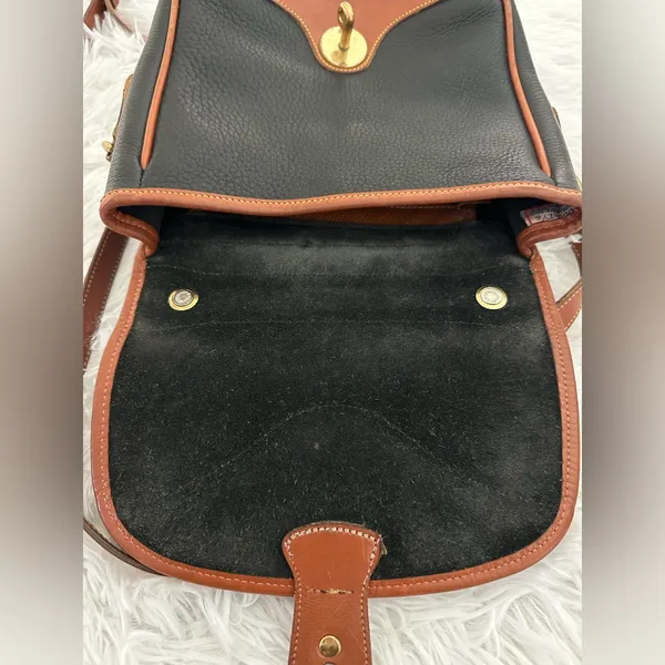 Dooney & Bourke Vintage Black Pebbled Leather Tan Trim Crossbody Bag‎ - Image 12