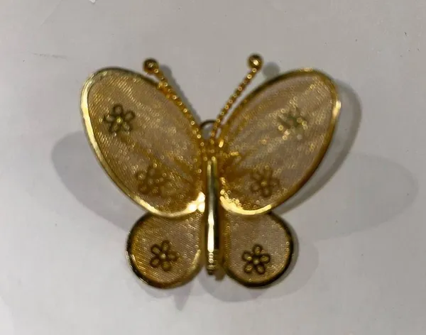 Adorable Little golden butterfly mesh pendant pin vintage - Image 3