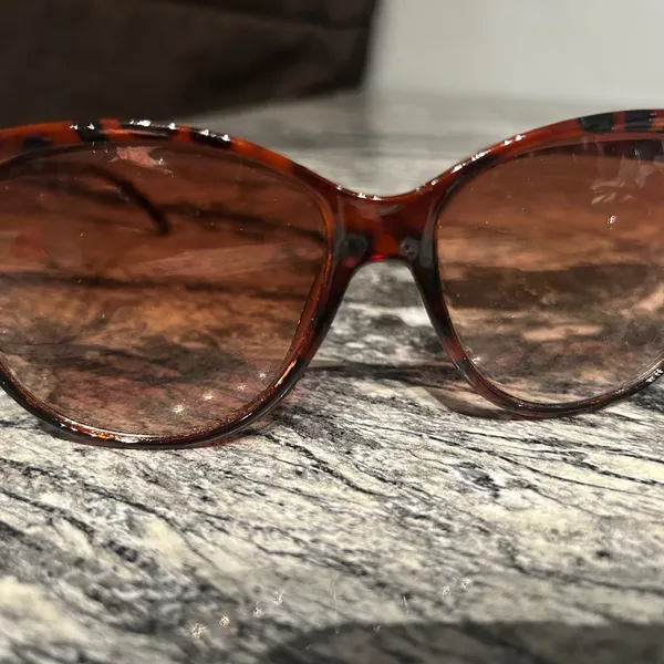 Tortoise Shell Sunglasses Brown - Image 8