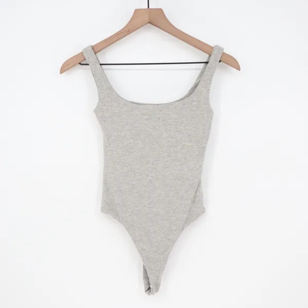 Naked Wardrobe Gray Scoop Neck Sleeveless Thong Bodysuit Medium - Image 2