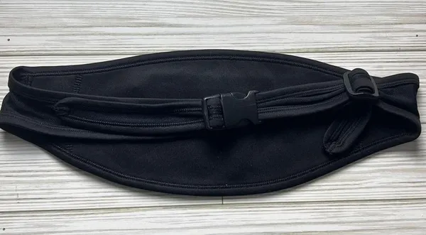 Forever 21 Active Pocket Belt Waist Bag Phone Outdoor Pouch with Buckle Closure - Image 4