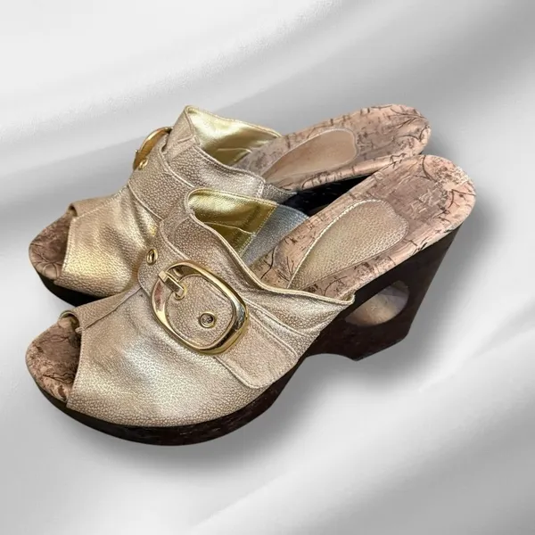 Gold Leather Wooden Heels‎ Size 8 - Image 5