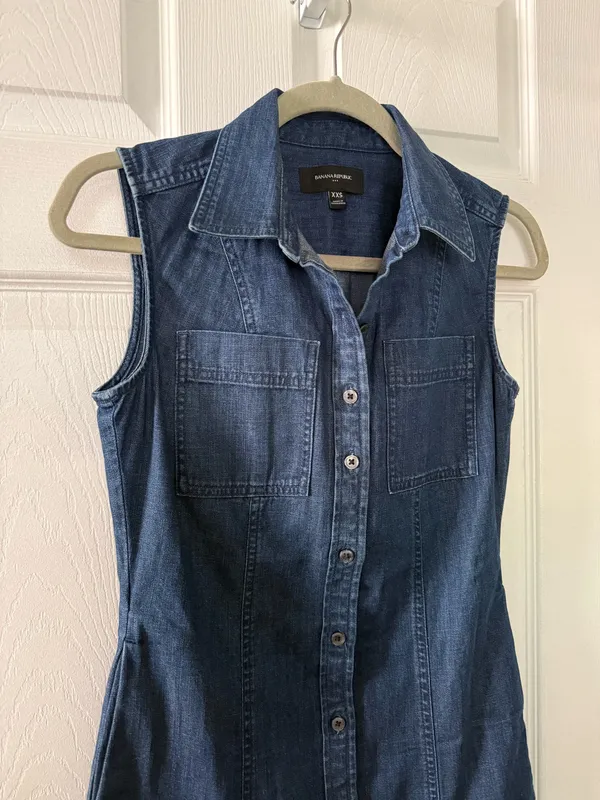 Banana Republic Mini Denim Dress - Image 7