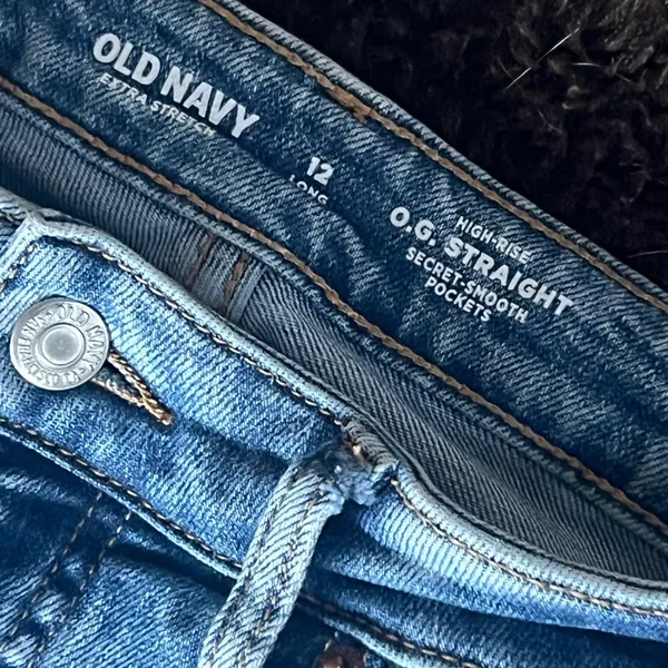 Old Navy Extra Stretch High Rise Distressed Straight Denim Jeans Size 12-Long - Image 2
