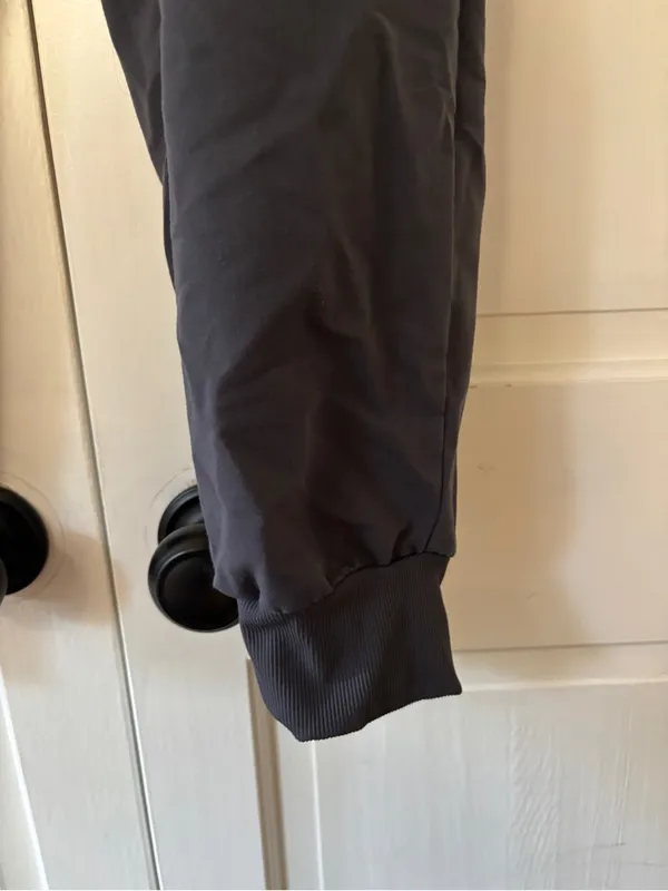 Figs Zamora Charcoal Gray Jogger Scrub Pants Red Drawstring Size Large Petite - Image 6