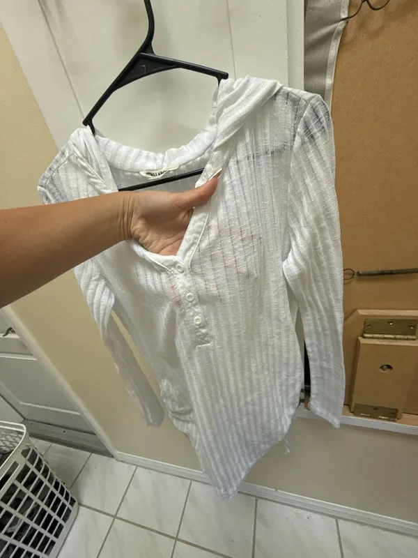 Billabong Women's White Ribbed Long Sleeve Hooded Henley Shirt Size M - Image 3