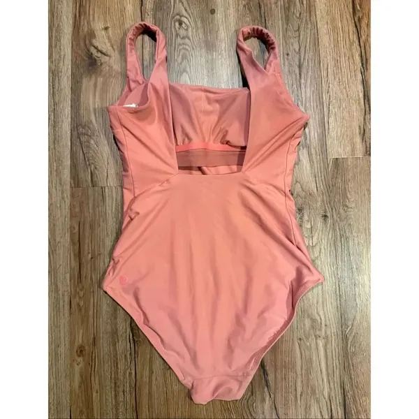 Lululemon waterside square neck swimsuit coral size 6 - Image 4