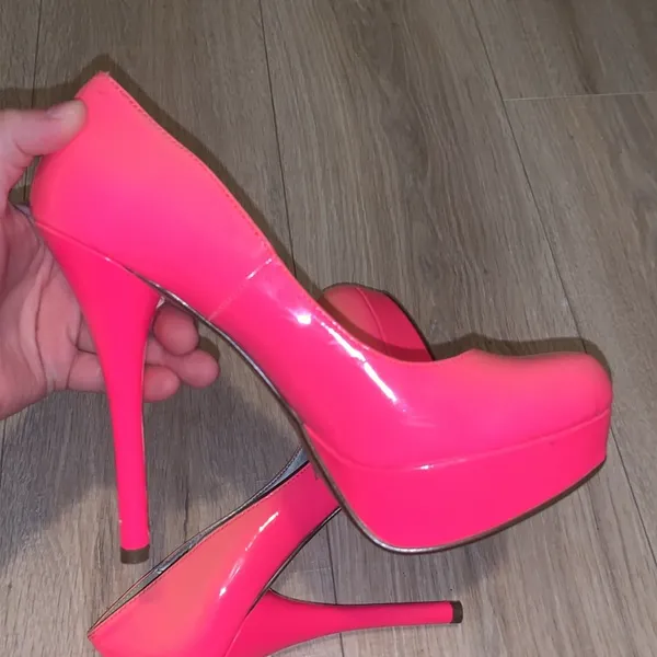 Heart In D Hot Pink Ombre platform heels - Image 7