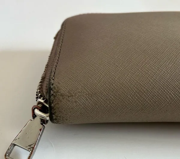 Tory Burch sapphire leather wallet - Image 12