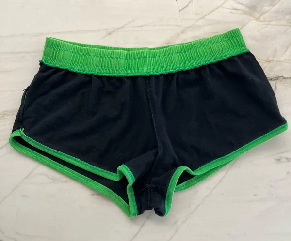 Black Green Running Shorts Size M - Image 4