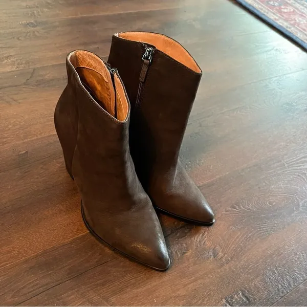 Halogen Brown Pointed Toe Bootie Stacked Heel - Image 3
