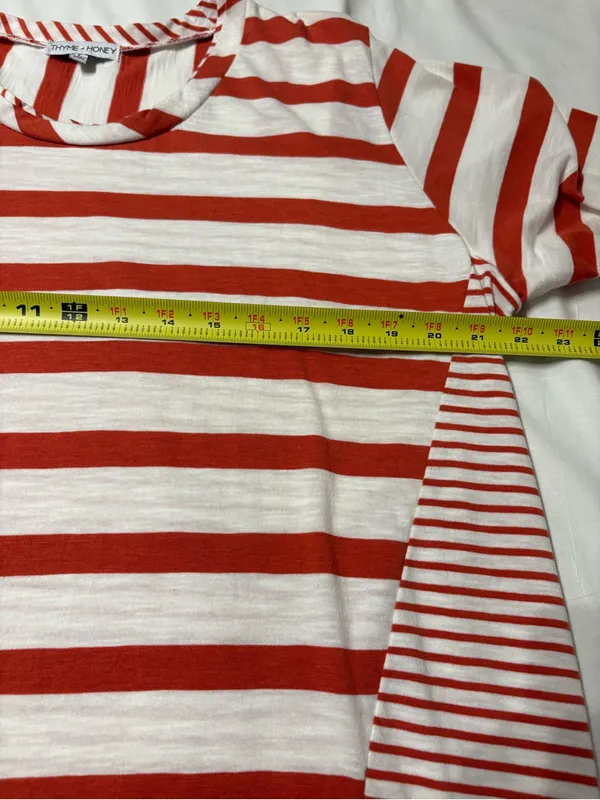 Thyme+Honey Cotton Oversized Red and White Crewneck Top SZ L Coastal - Image 7