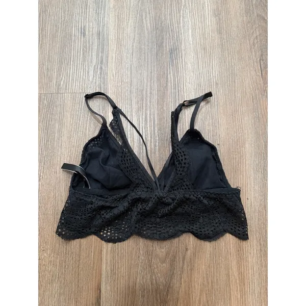 Victoria's Secret Black Lace‎ Bralette V-Neck Cage Strap Scalloped Eyelet Size M - Image 3
